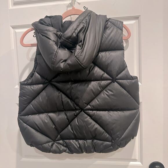 NEW Love & Sports Quilted Puffer Hooded Winter Vest - Picture 4 of 4